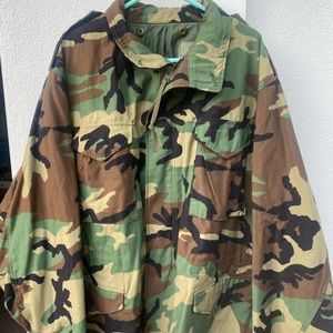 Like New Heavy Duty Men’s Army Jacket (XL Long)